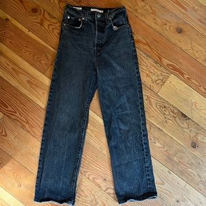 Rib cage straight ankle black wash Levi’s size 25 waist